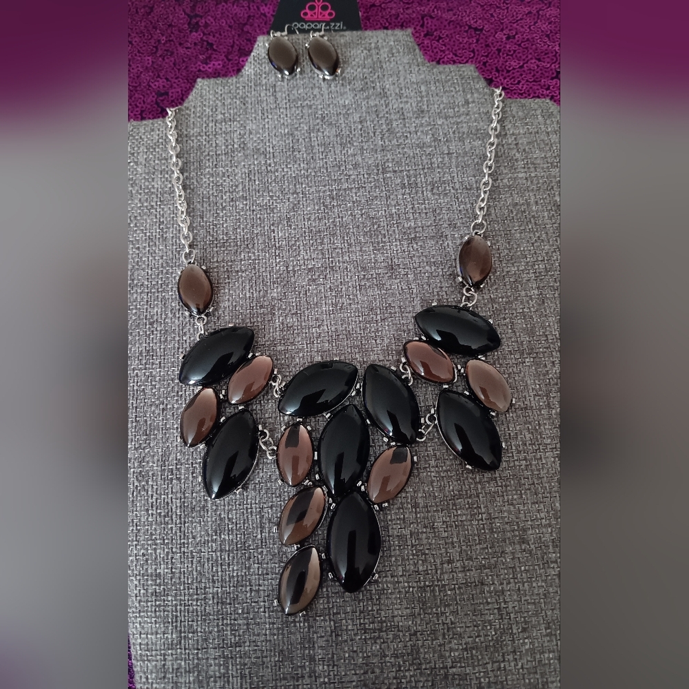 Elegant Black and Brown Necklace
